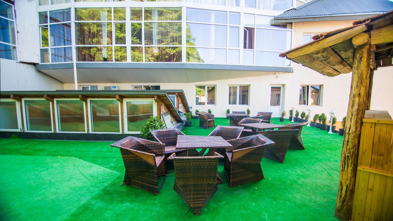 Hotel Borjomi Aisi Bordjomi Extérieur photo
