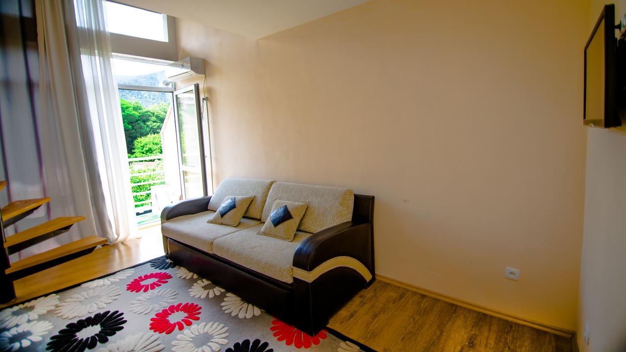 Hotel Borjomi Aisi Bordjomi Extérieur photo