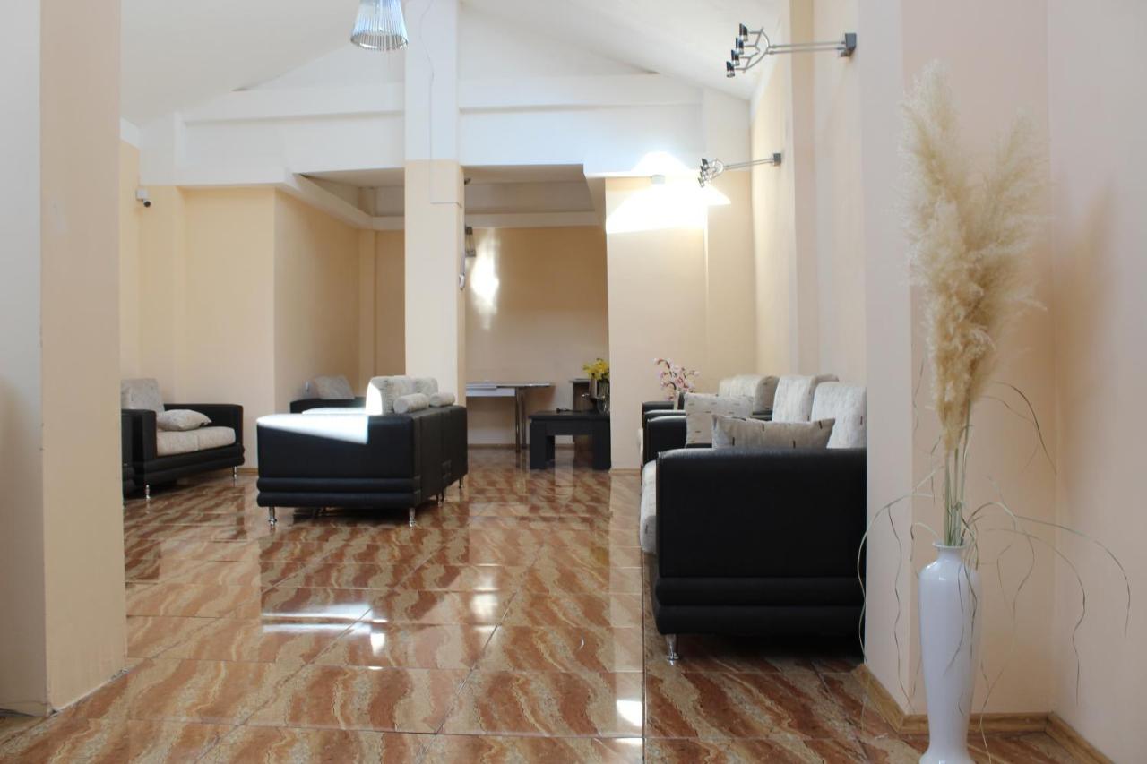 Hotel Borjomi Aisi Bordjomi Extérieur photo