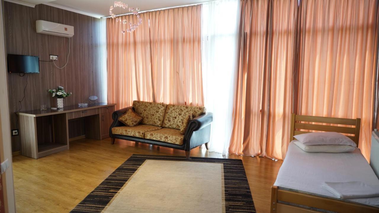 Hotel Borjomi Aisi Bordjomi Extérieur photo