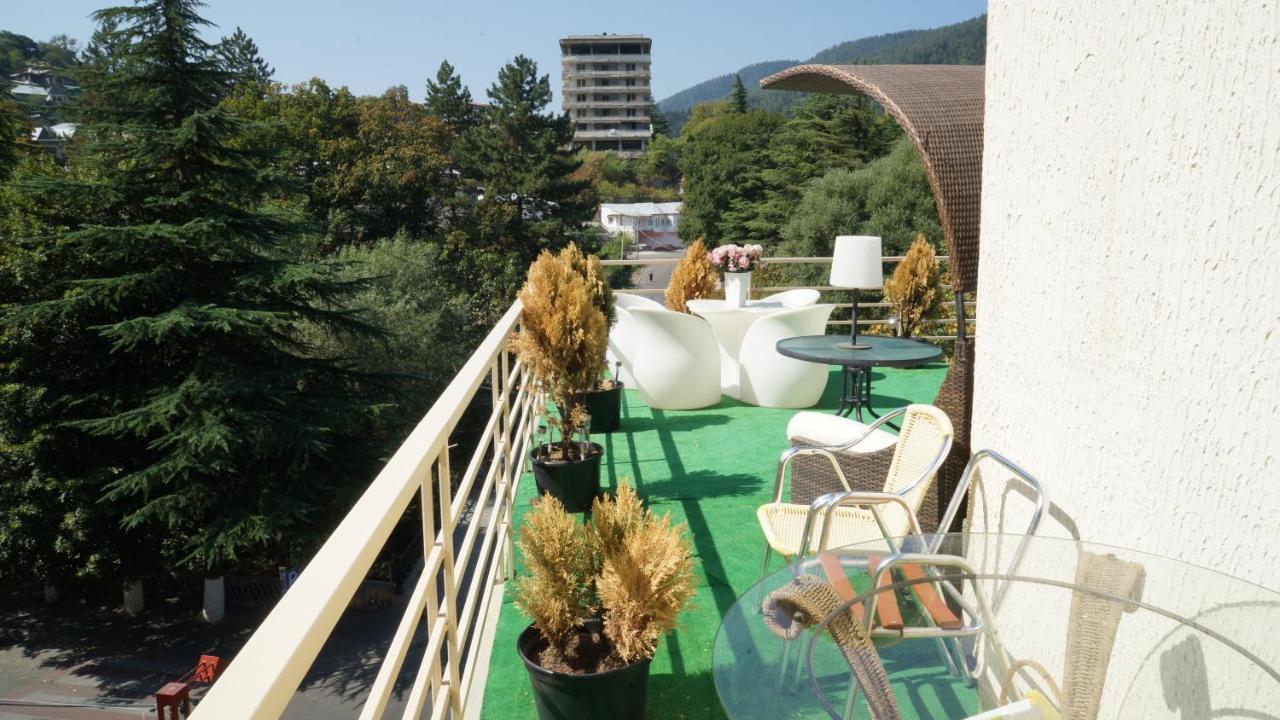 Hotel Borjomi Aisi Bordjomi Extérieur photo